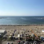 3-Bedroom Apartment With Stunning Sea-Side View