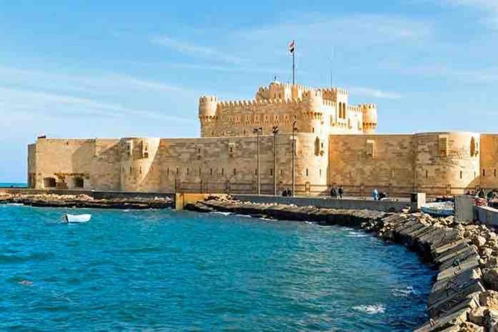 3-bedroom With Stunning Sea-side View Apartment Alexandria